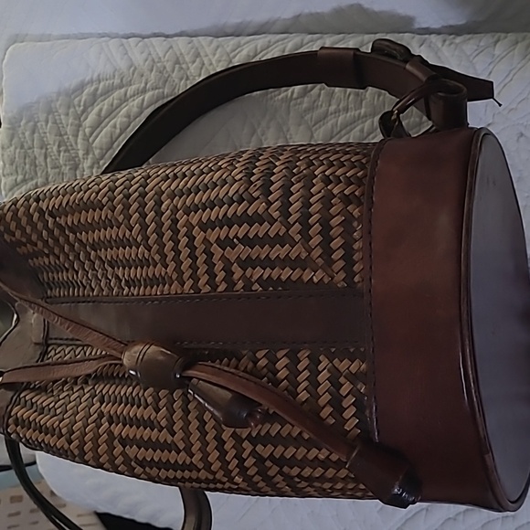 VINTAGE INDONESIAN HANDMADE leather & straw bucket bag. - Picture 1 of 11